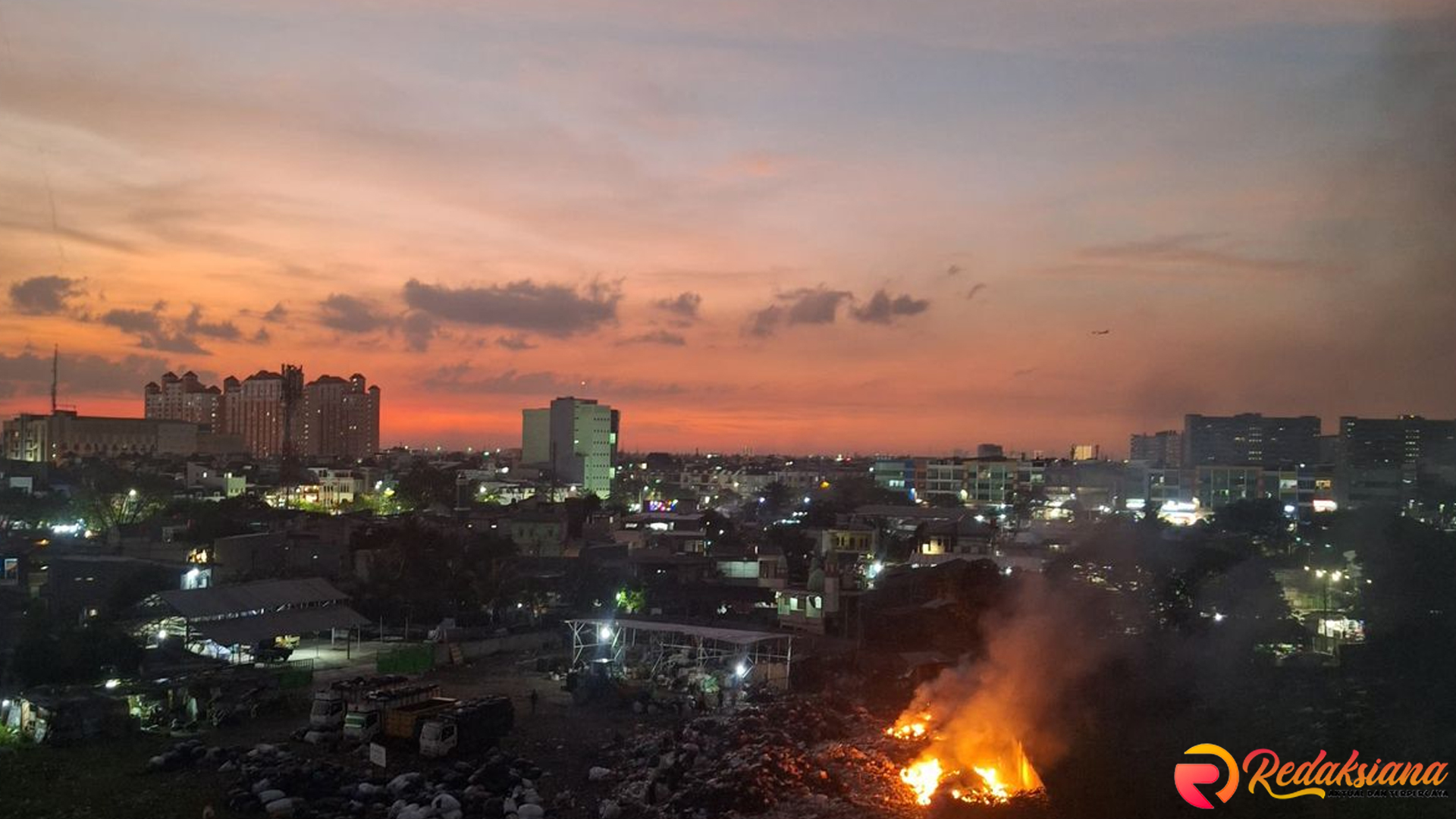 Warga Cengkareng Denda Rp 500.000 Gara-Gara Bakar Sampah