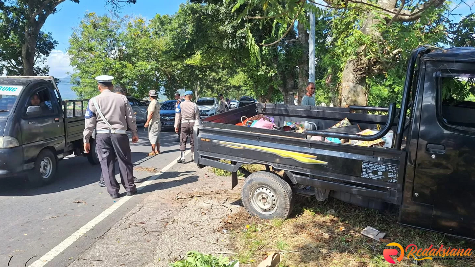 Kecelakaan Mobil Bak Terbuka di Lombok Barat, Bocah Tewas