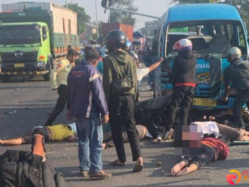 Tragedi Pasuruan Kecelakaan Maut Bikin Jalan Berlumuran Korban