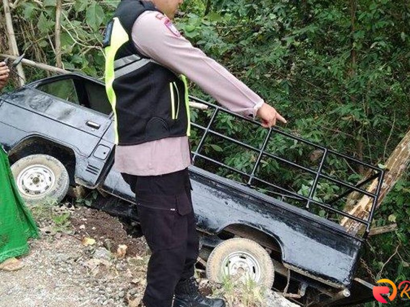 Pikap Takziah di Sampang Kecelakaan, Penumpang Masuk Jurang