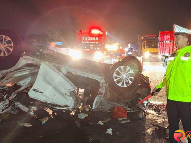 Terios Terguling Usai Tabrak Truk di Tol Pemalang, 1 Tewas