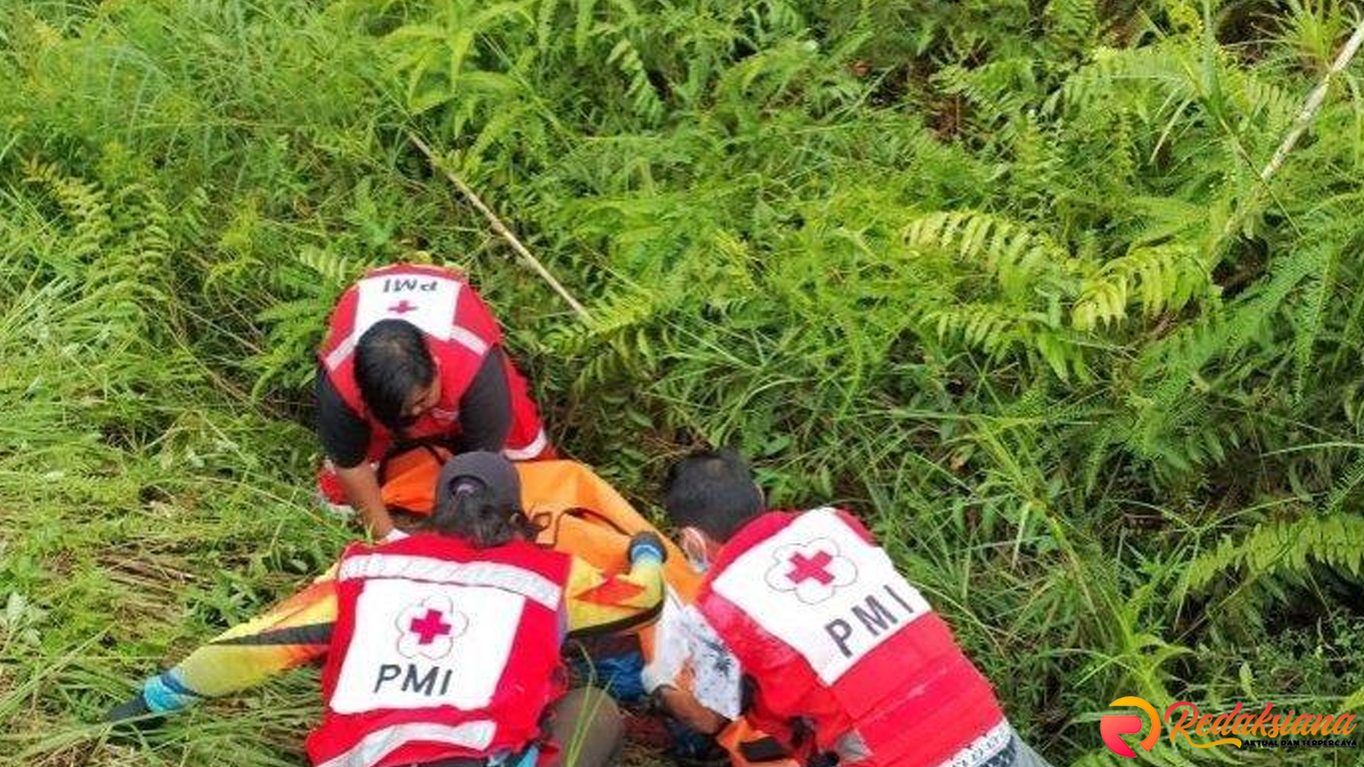 Warga Geger Temukan Jenazah Pria di Bawah Motor Roda Tiga