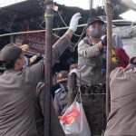Satpol PP Beraksi, 35 Lapak PKL Biang Macet di Depok Dihapus