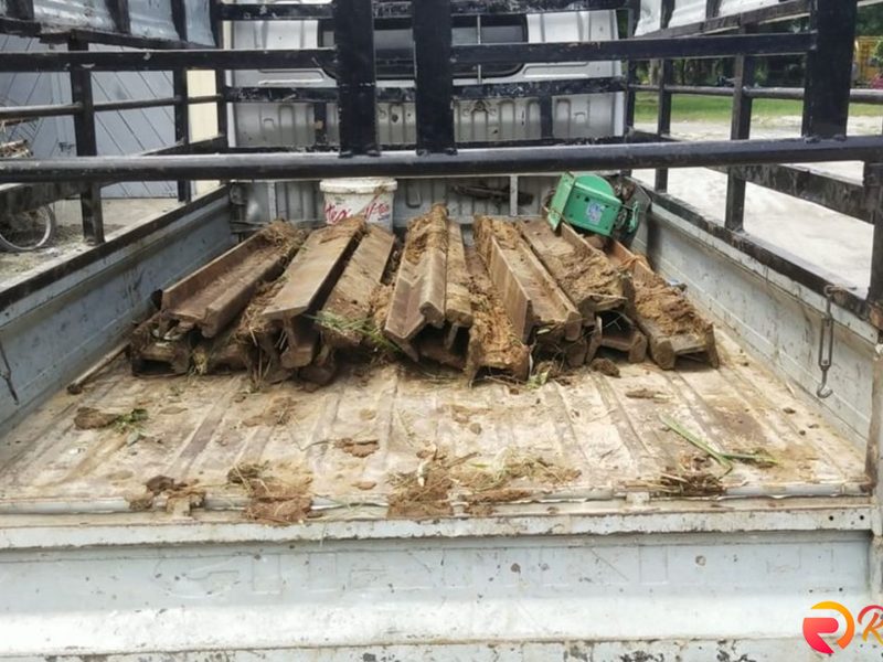 Rel Terenggut, Pikap Melaju: Kisah Pencurian Besi di Asahan