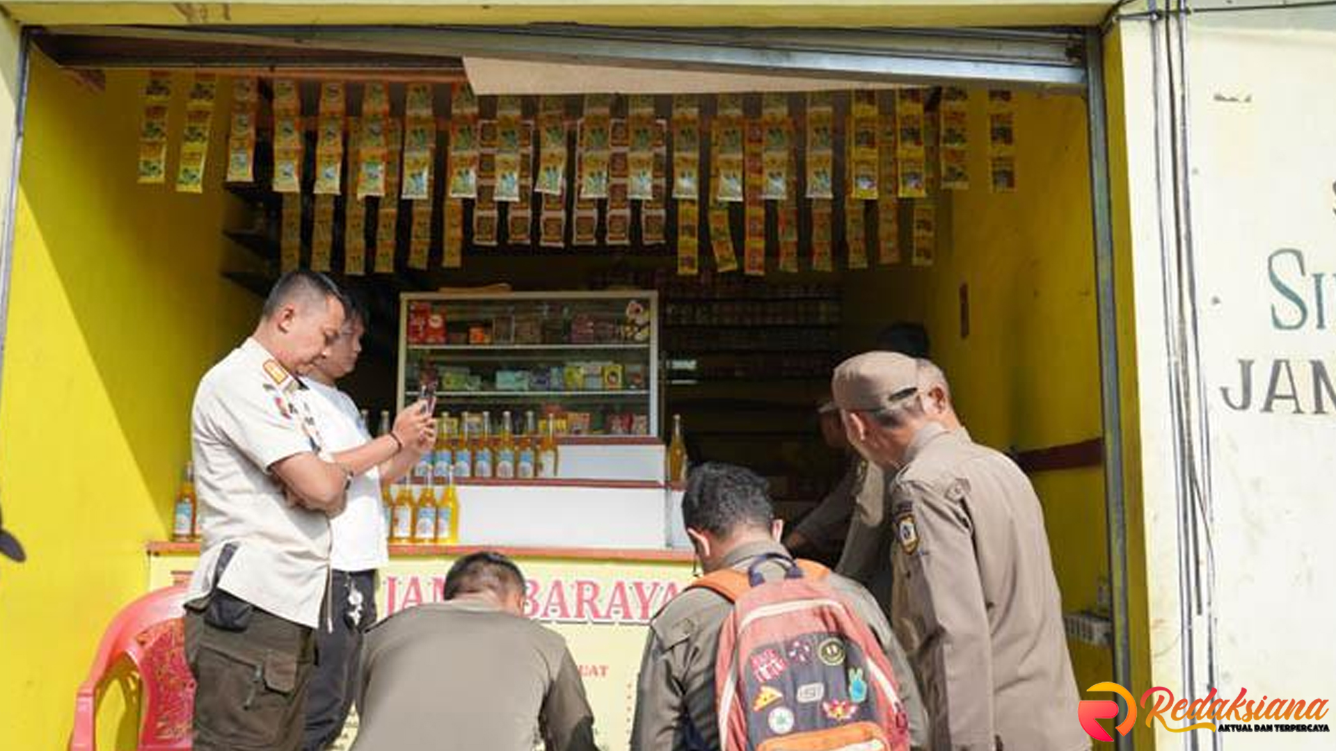 Razia Gila Satpol PP di Ciawi, 657 Botol Miras Gagal Beredar