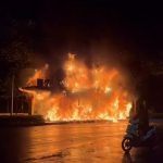 Jakarta Memanas: 5 Hal Menarik Halte dan Gerbang Tol Dibakar