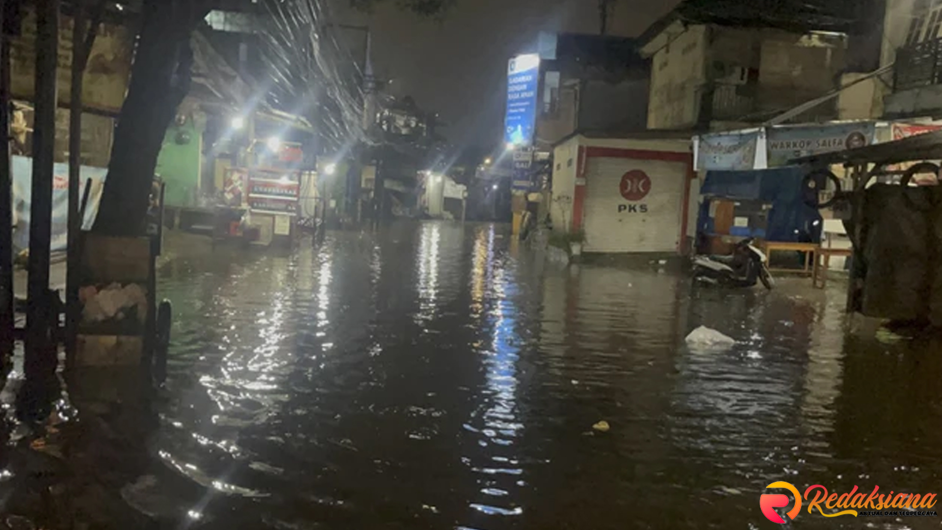 Jakarta Banjir, 1 RT dan 3 Jalan Masih Terendam Malam Ini