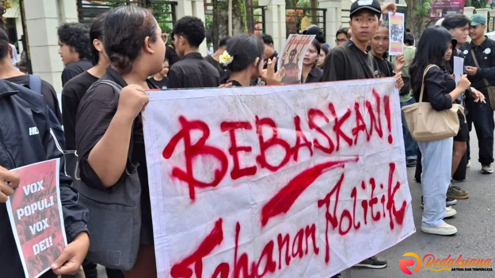 Unjuk Rasa di Jember: 7 Pelajar Dituntut Hukuman Penjara 4 Bulan